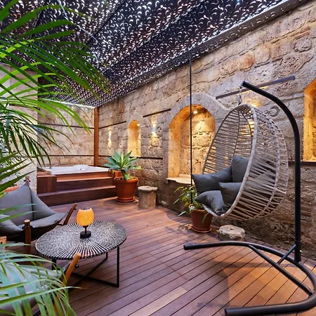 Belmondo Old Town Hotel