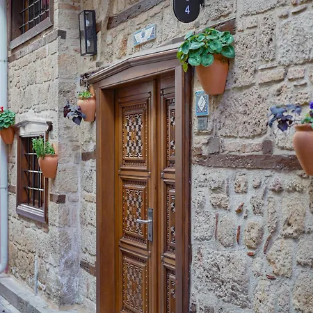 Belmondo Old Town *