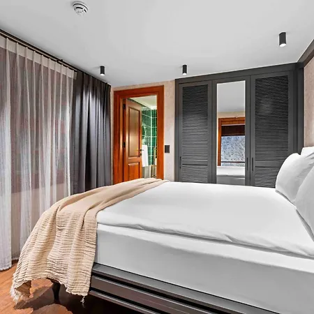 Belmondo Old Town Hotel