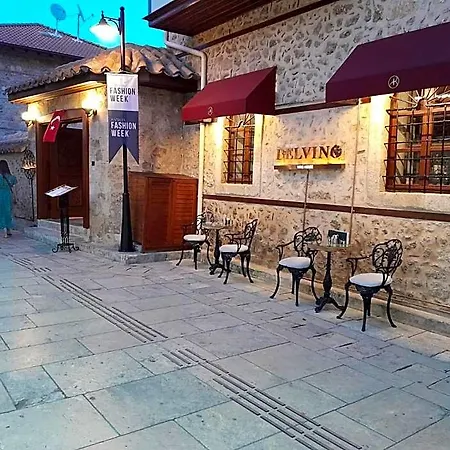 Belmondo Old Town