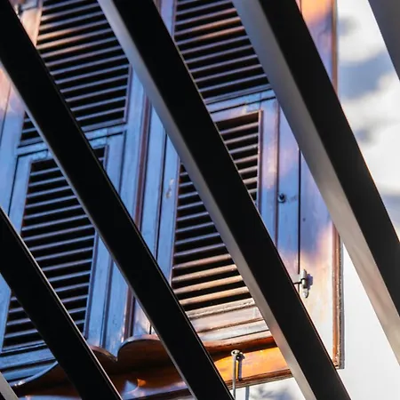 Belmondo Old Town מלון *