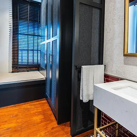 מלון Belmondo Old Town *